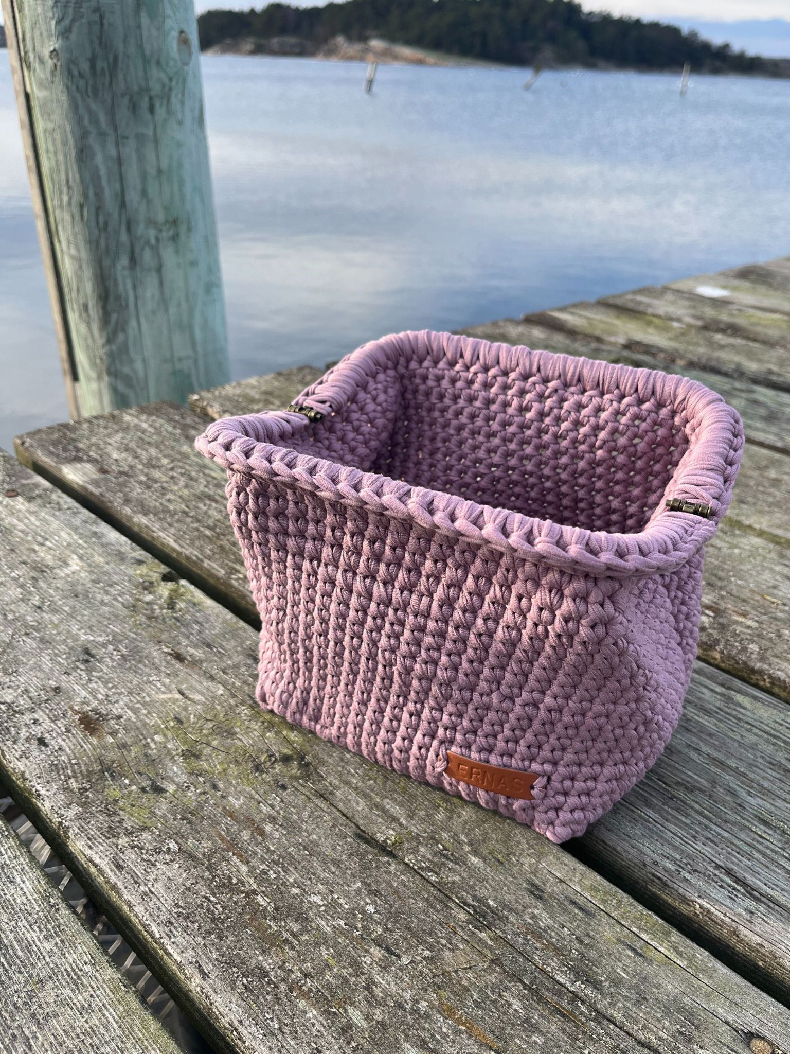 Necessär Gul handgjord virkad clutch at.ernas ernastudio.se ernastudio